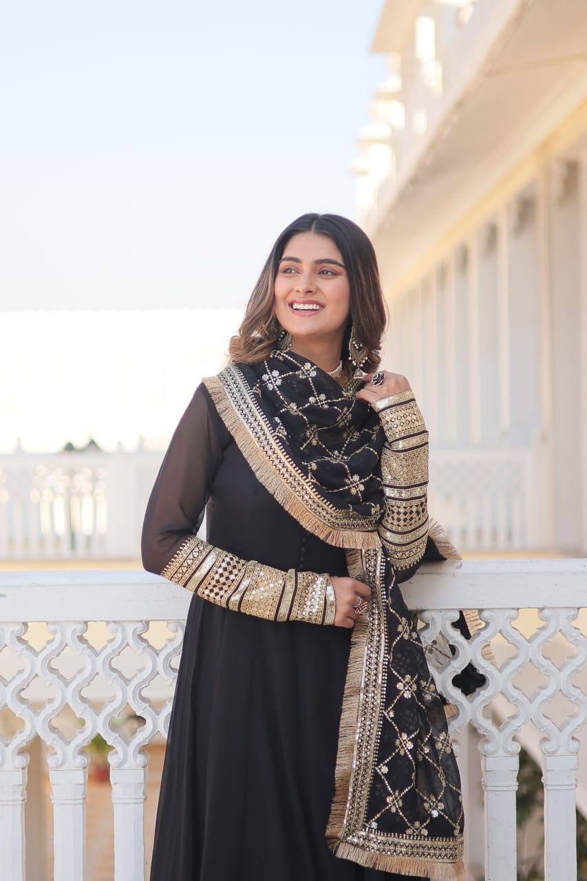 π GOWN-DUPATTA COLLECTIONS ππΌ Faux Blooming Gown with Dupatta