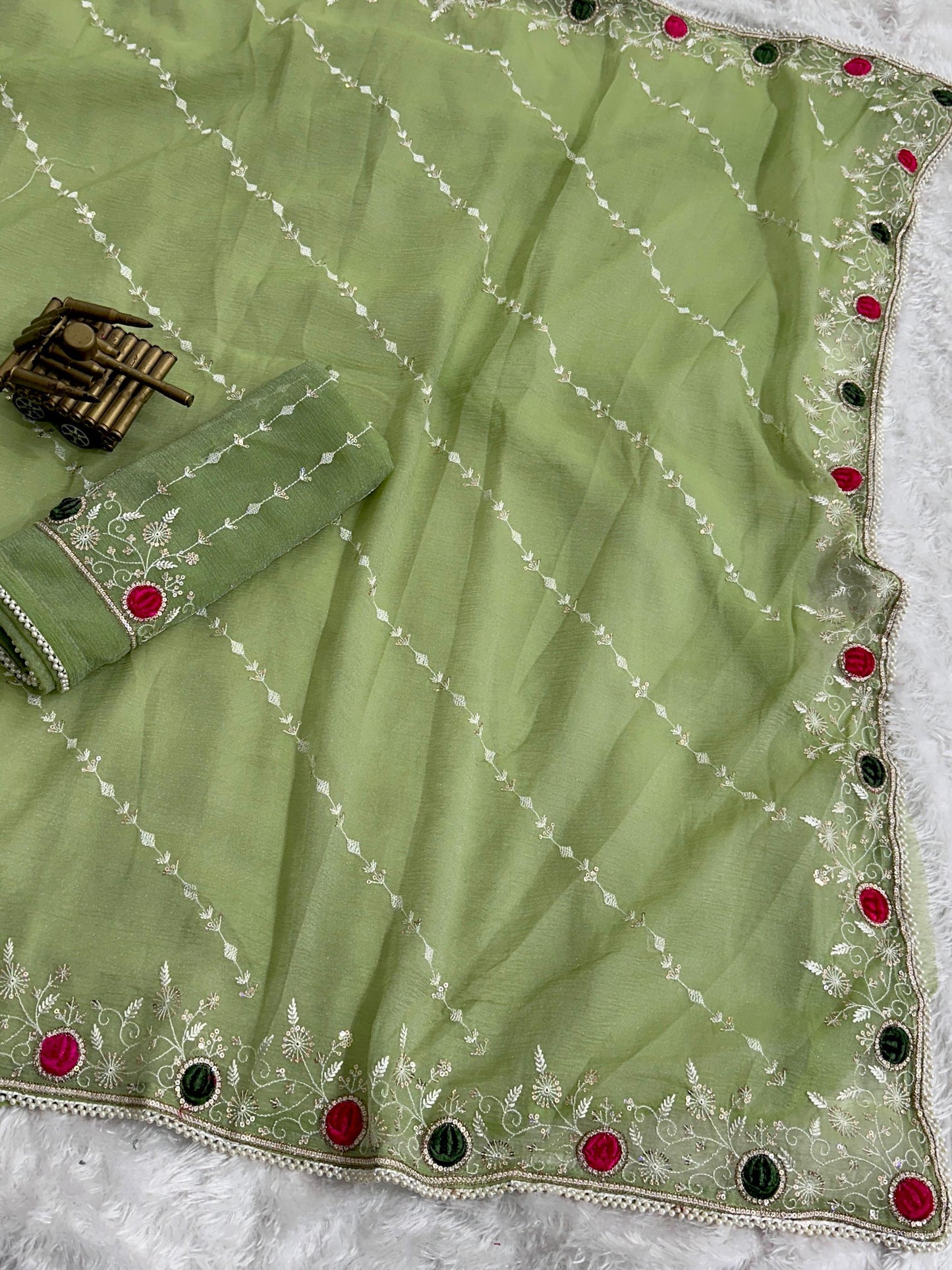 Saree-super sonic crush Blouse -super sonic crush