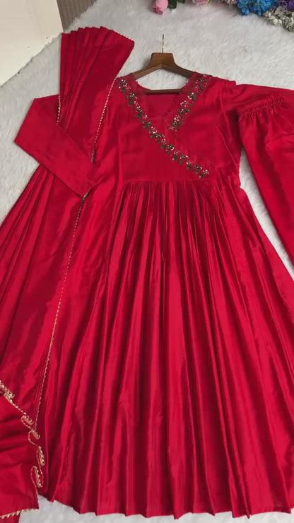 Presenting By New Party Wear L@@K Pure Mul cotton Chanderi &nbsp;Silk Gown P@nt With Dupatta